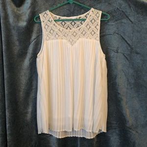 Blu Pepper Pleated Sleeveless Blouse with Lace